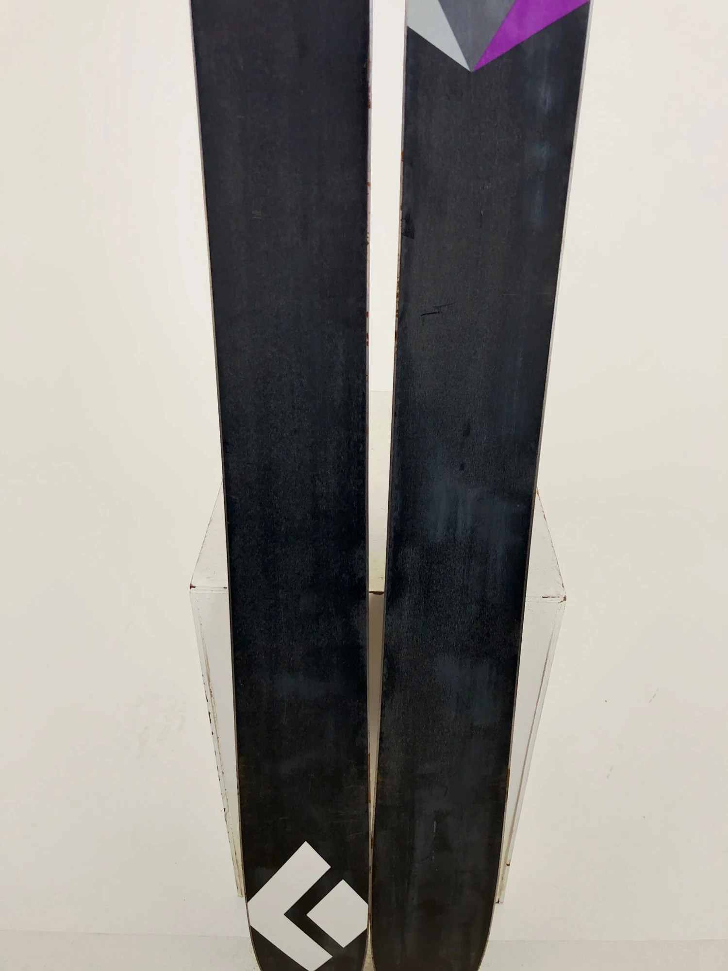 165cm Black Diamond Amperage W/ Black Diamond O1 Sm Freeflex (Used) 9 165cm Black Diamond Amperage W/ Black Diamond O1 Sm Freeflex (Used) - Image 7