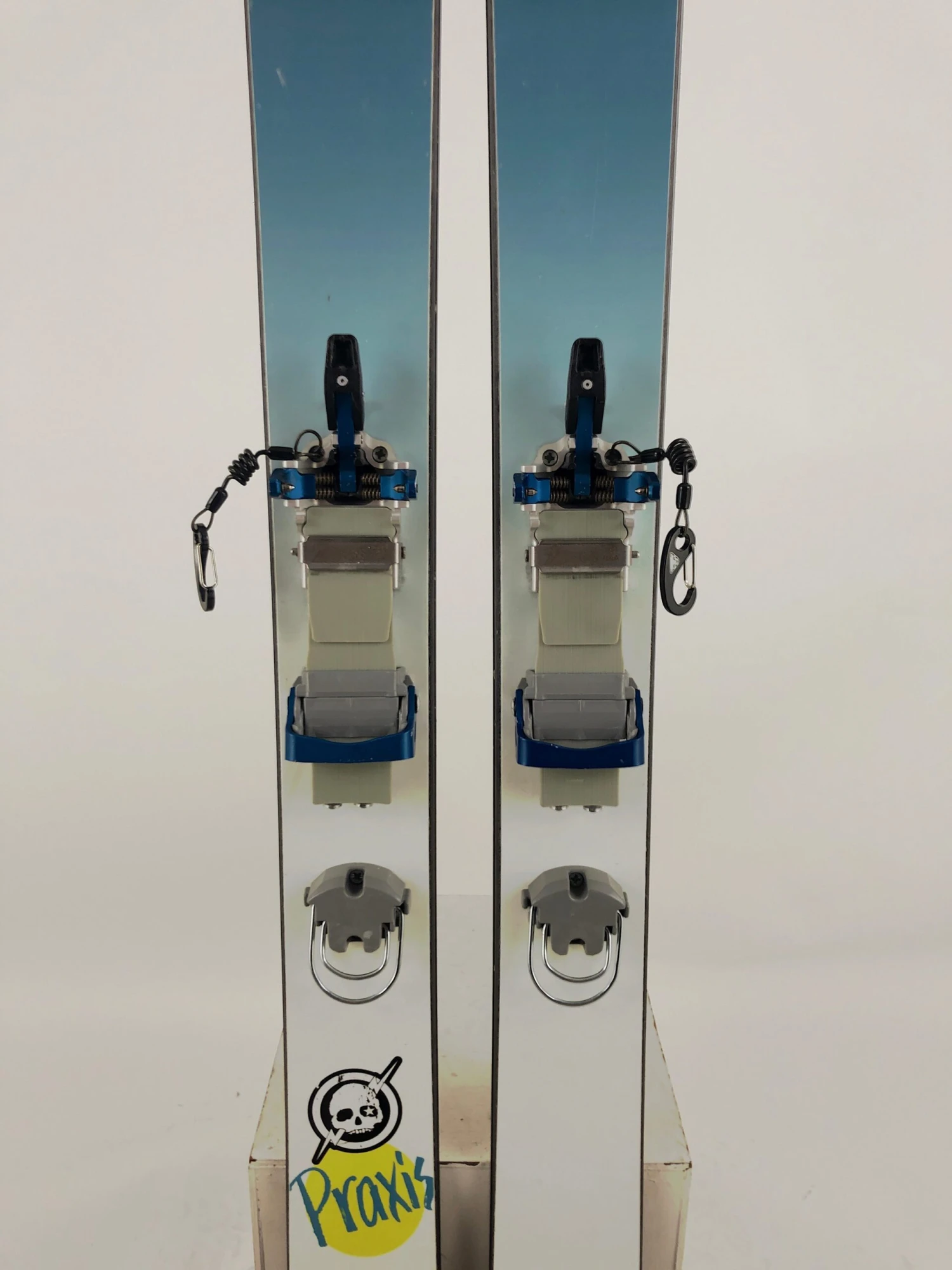 185cm Praxis BC W/ 22 Designs Lynx Lg W/ Leashes (Used) 5 185cm Praxis BC W/ 22 Designs Lynx Lg W/ Leashes (Used) - Image 3