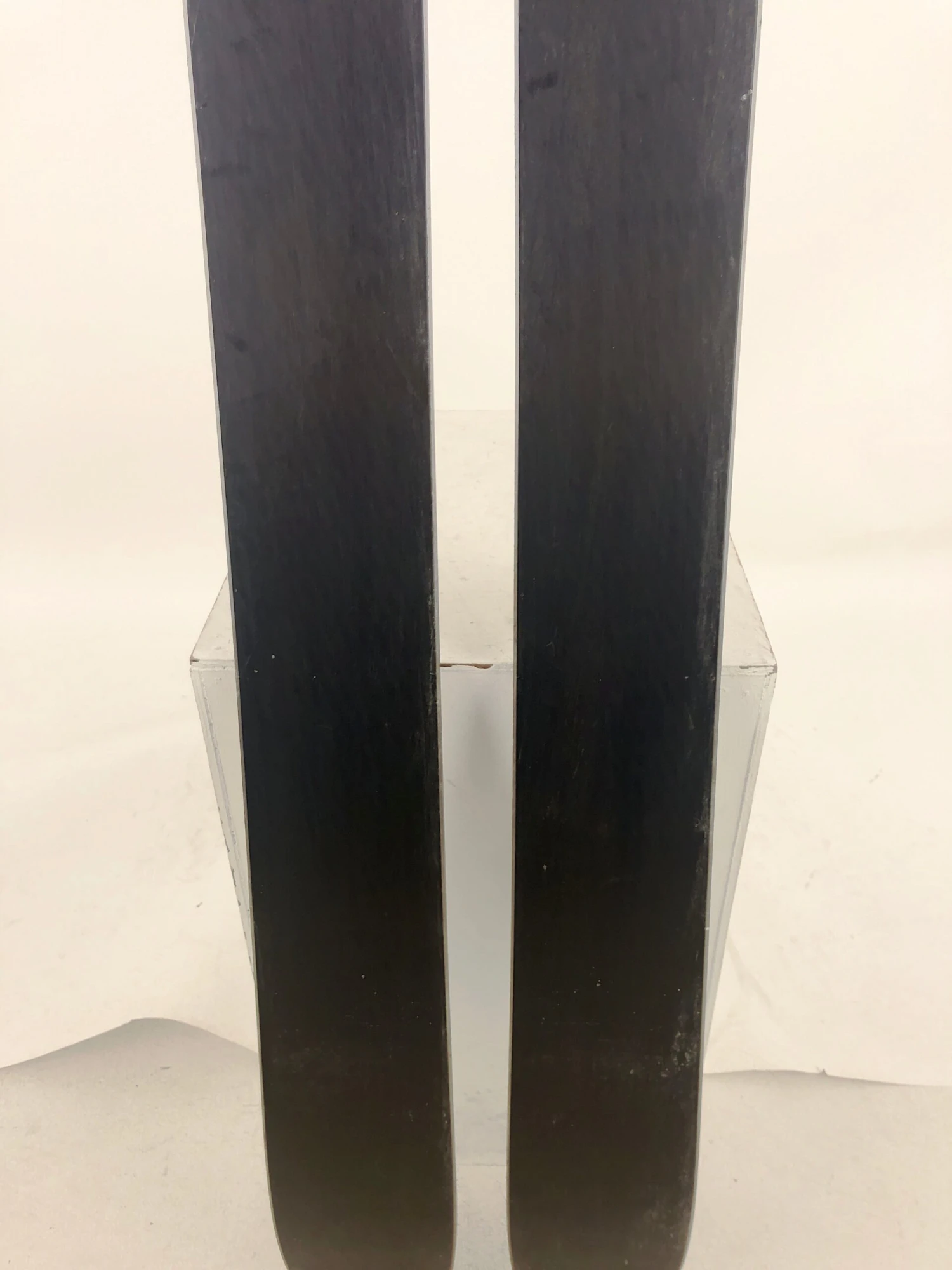 185cm Praxis BC W/ 22 Designs Lynx Lg W/ Leashes (Used) 9 185cm Praxis BC W/ 22 Designs Lynx Lg W/ Leashes (Used) - Image 7